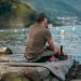 Ask The Fox Cosy Fox mit Model am Lago Maggiore und Campingkocher